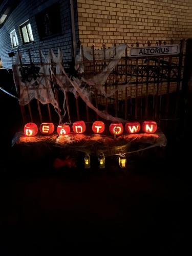 2022-11-04-DeadTown-1